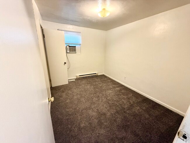 Photo - 1724 Selden Ave