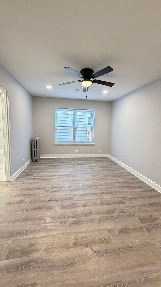 4031 Kenmore Studio - Now Available