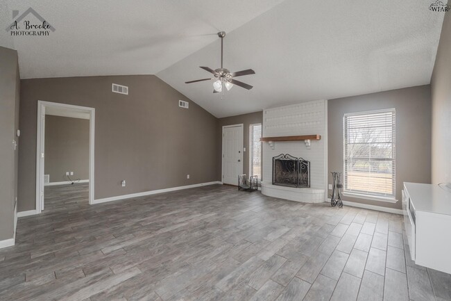 Photo - 4825 Colleen Dr