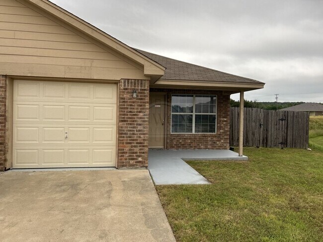 Photo - 3101 Yaupon Rd