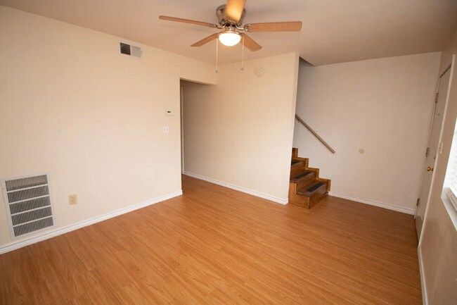 Photo - 114 Scofield Ave