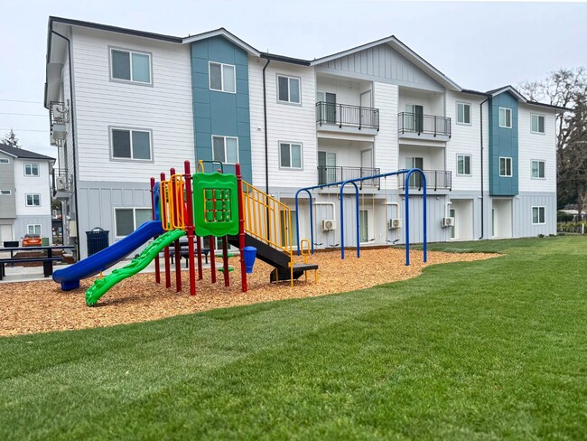 Building Photo - Swan Grove Apartments
