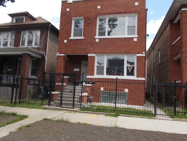 Building Photo - 5931 S Campbell Ave Unit 2