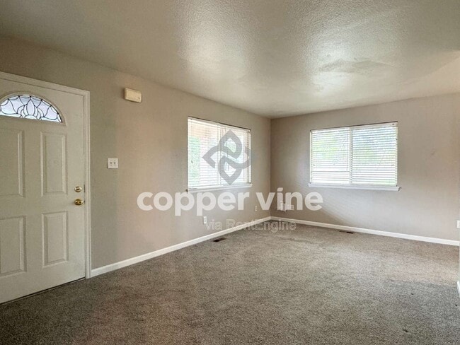 Photo - 9710 Huron St