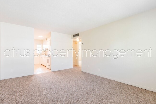 3026 Fairway Ln Unit 3026B