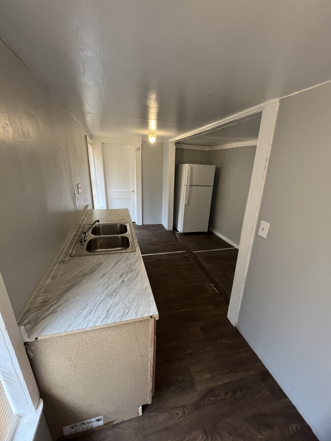 Photo - 271 E Lambert St