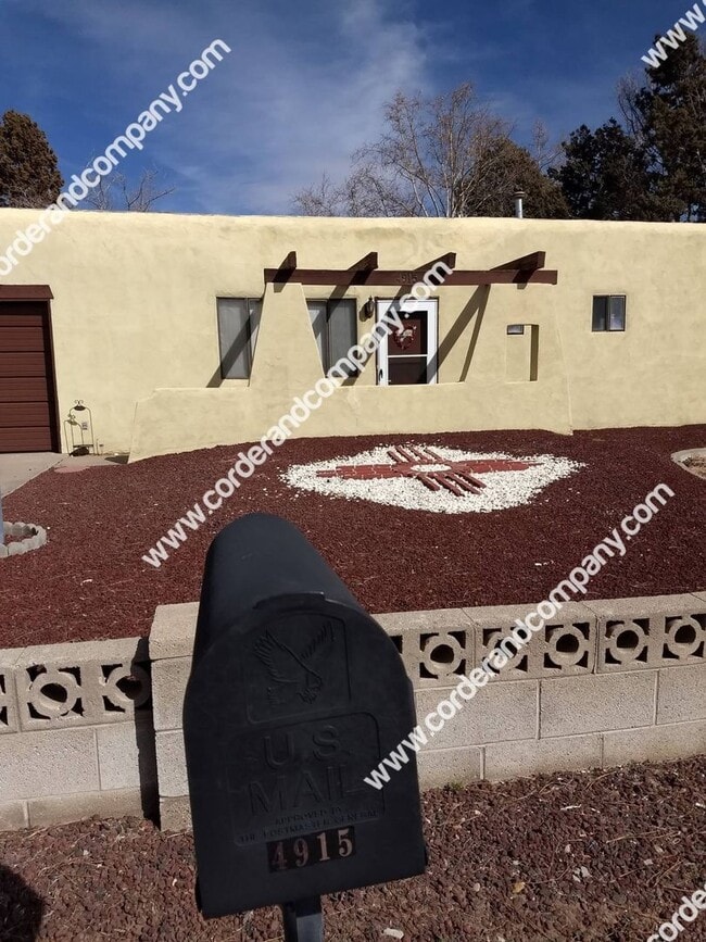 Cozy 3 Bedroom, 2 Bathroom, 1 Car Garage a... - Cozy 3 Bedroom, 2 Bathroom, 1 Car Garage a... House