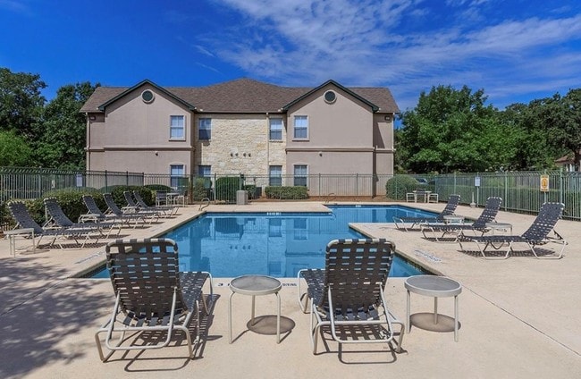 Photo - Brentwood Oaks