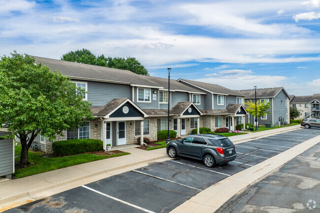 Andover Crossing Apartments - Andover Crossing Apartments