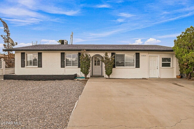 Building Photo - 11524 Meadowbrook Dr