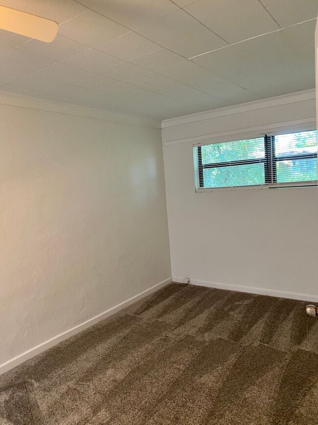 Photo - Cozy 1/1 duplex unit on a large lot - Available in June. Unit E1