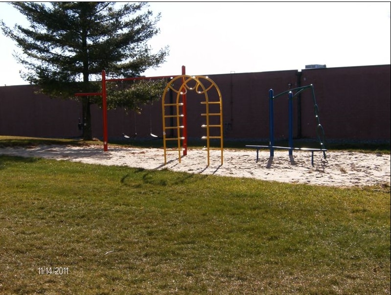 Photo - Manistique Lakeview