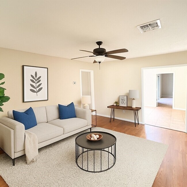 Photo - 4822 Meadow Park Dr