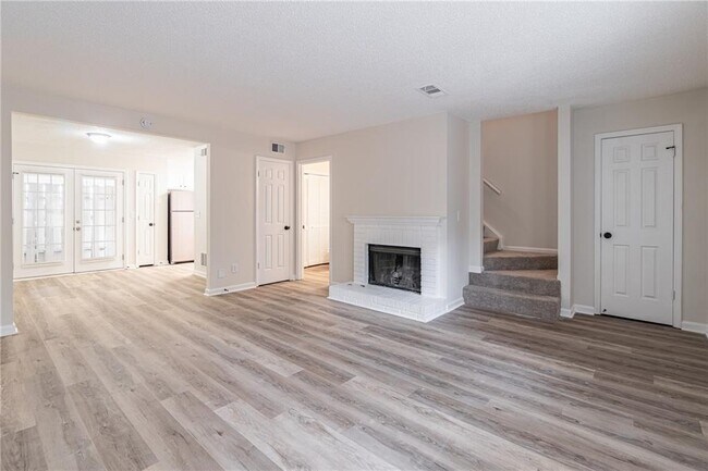 Photo - 1054 Old Holcomb Bridge Rd