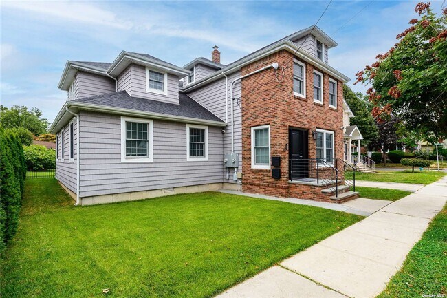 105 Charles St 2nd fl  