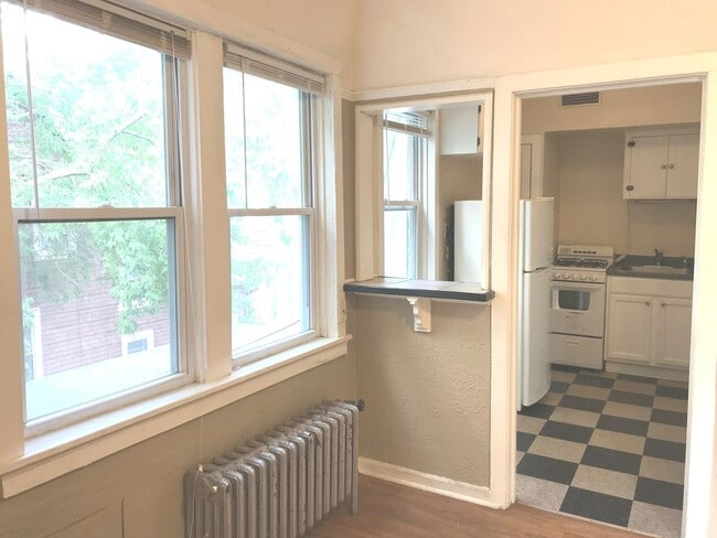 1503-1515 E Kane Pl