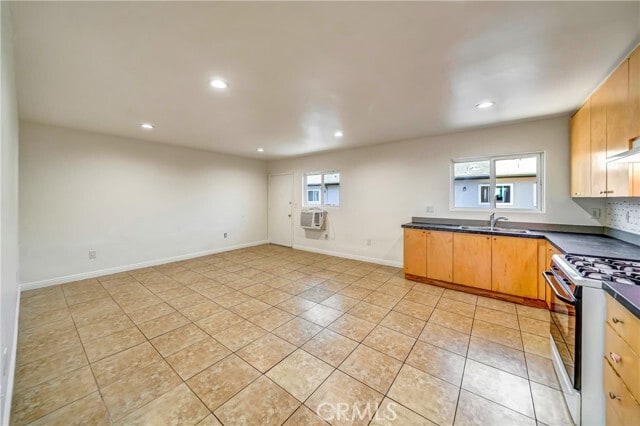 Photo - 6735 Elmer Ave Unit 12