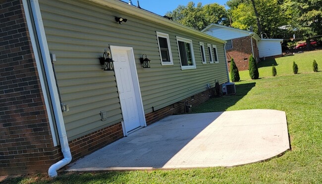 Photo - 1789 Hausman Dr