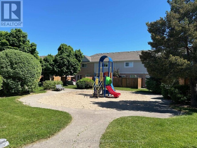 Photo - 5958 Greensboro Dr