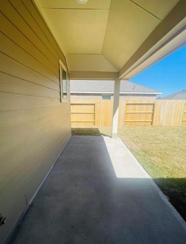 Building Photo - 3619 River Sand Rd