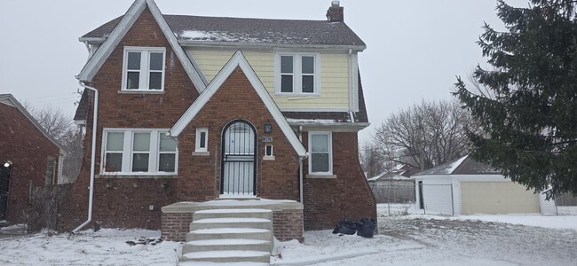 Photo - 10428 Marne St