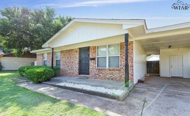 Photo - 1309 Harvey Dr