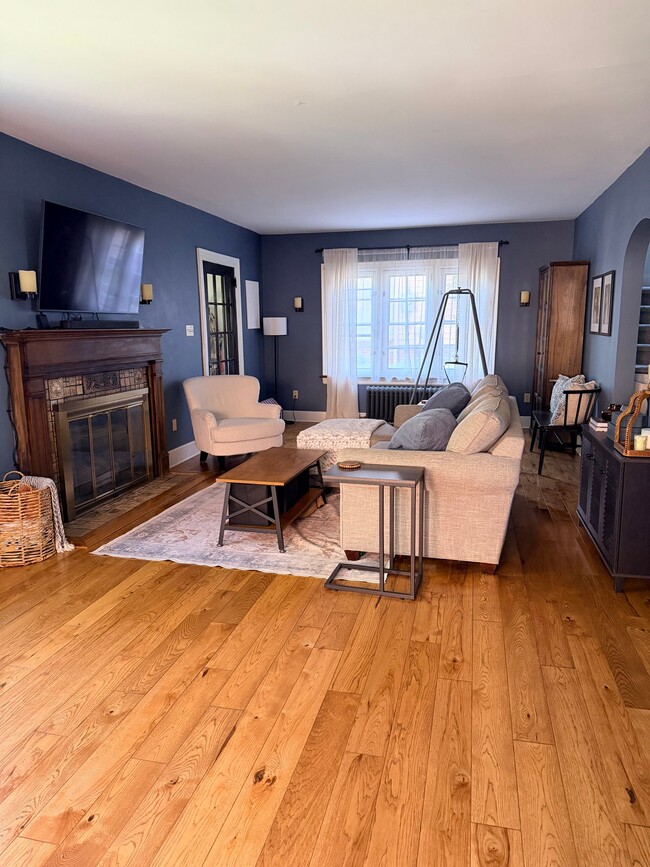 Photo - 715 Ecton Rd