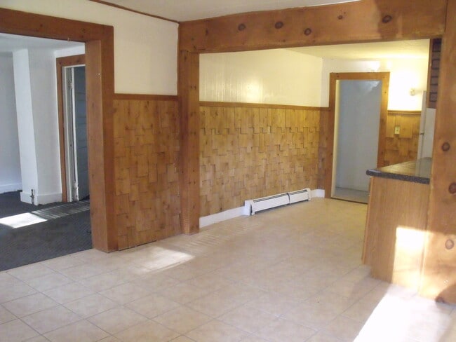 Building Photo - 6 W Shore St Unit 1