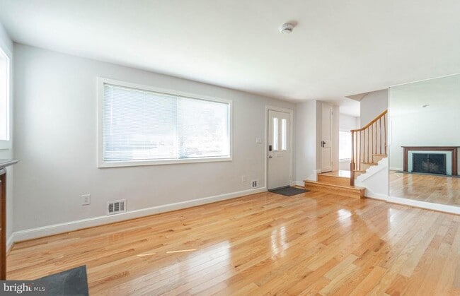 Photo - 8909 Georgia Ave