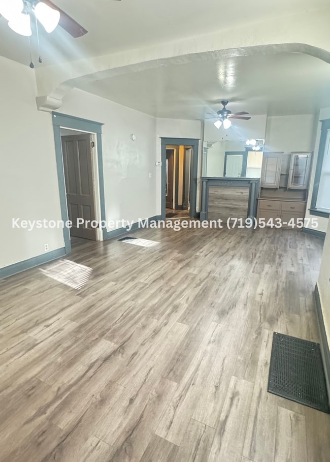 Photo - Dog Friendly!!! Centrally Located - House with 2 Bedroom/1 Bath - $1000/$1000