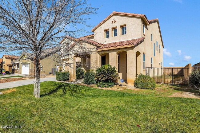 Building Photo - 5819 W Ave K9