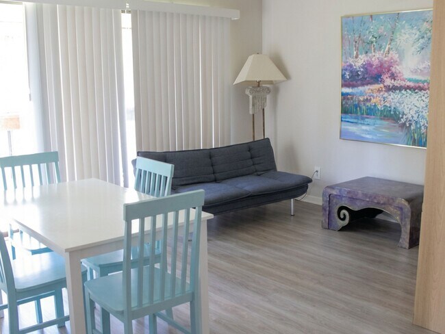 Photo - 12900 Walden Rd Unidad 708