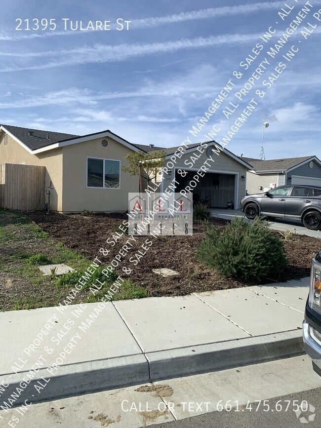 Building Photo - 21395 Tulare St Rental