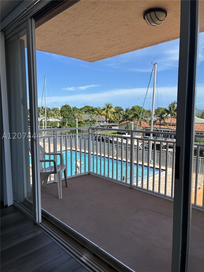 Photo - 2450 NE 135th St Unit 209