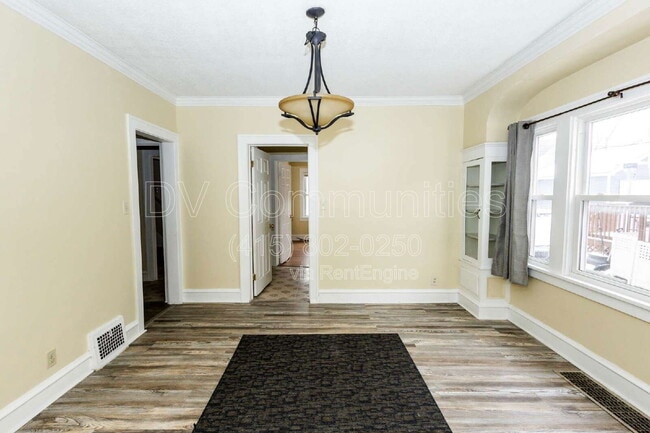 Photo - 3677 Ludgate Rd