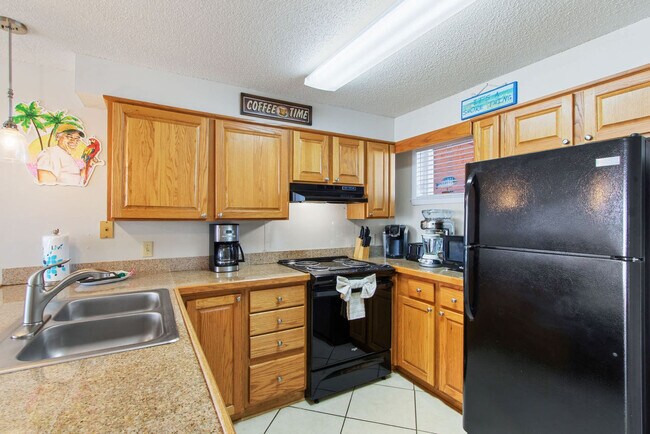 633 W Beach Blvd Unit SI ID1541217P