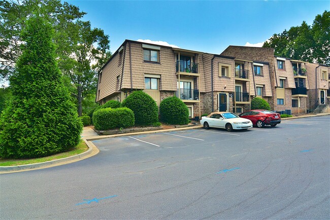 Photo - 1002 Old Manor Rd