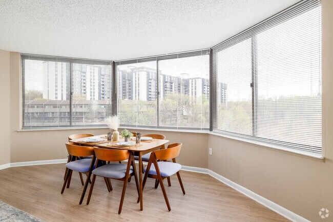 1 dormitorio, 1 baño - 850 pies cuadrados - Comedor