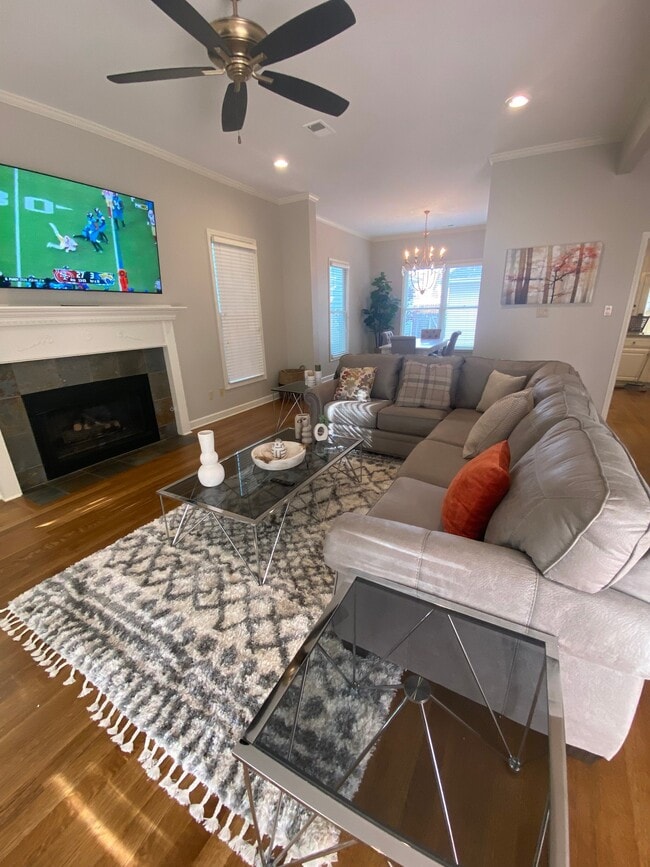 Photo - 1018 Harbor Bend Cir