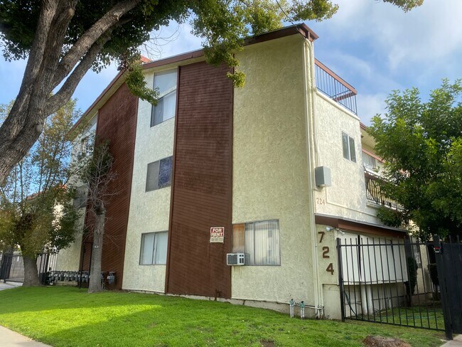 Photo - 724 S Chapel Ave Unit # 3