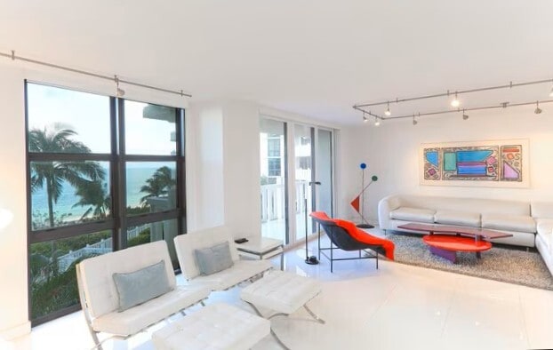 Living room - 1111 Crandon Blvd Unidad 303