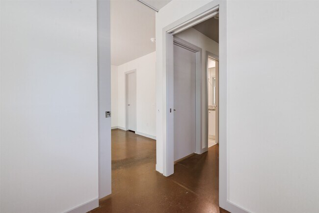 Photo - 2605 Calumet St Unit 48