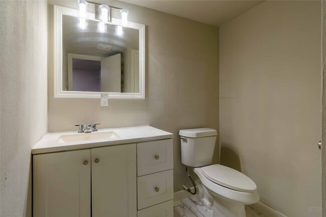 Photo - 11927 Beechnut St Unidad True