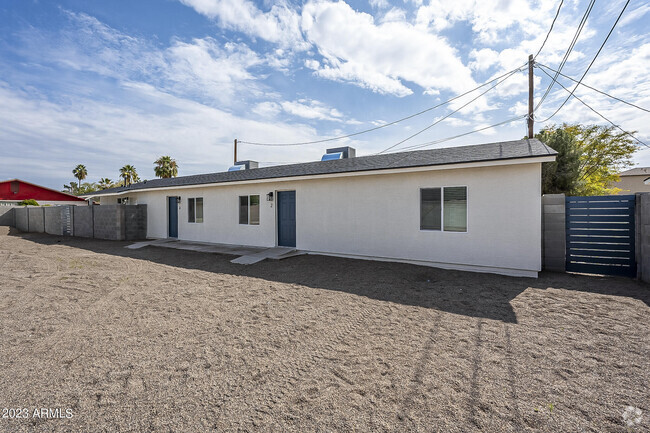 Building Photo - 5039 N 18th Ave Unit 2 Rental