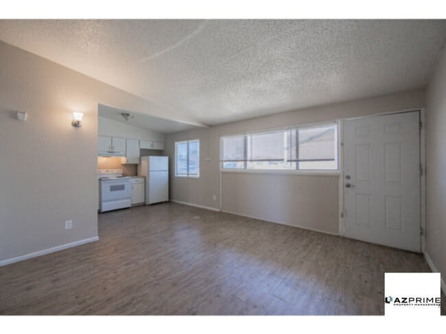 Photo - Lovely 2/1 Phoenix Apartment - Corner Unit...