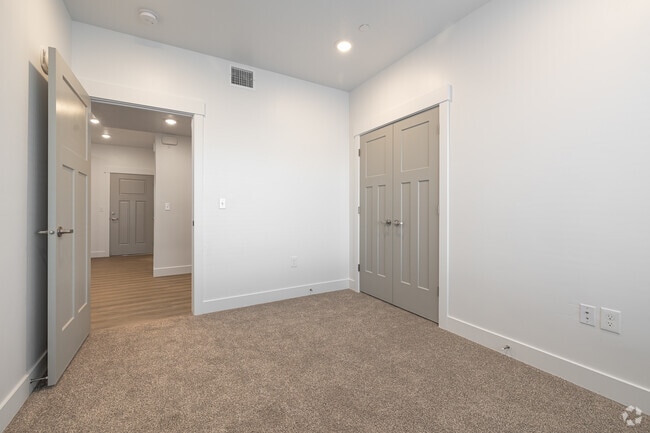 3BR, 2BA - 1.230SF - Bedroom
