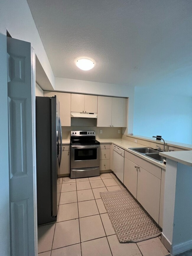 Photo - 11060 SW 196th St Unit 405