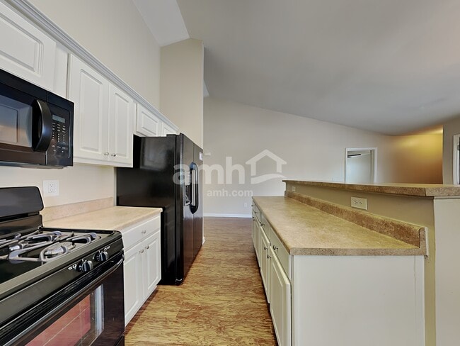 Photo - 614 Fairgreen Trl