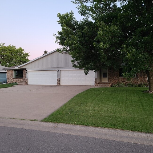 Photo - 761 Trailsway Ln