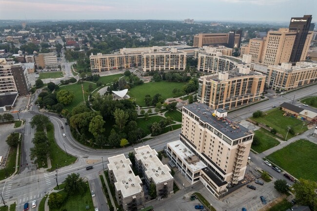 Photo - Breathtaking downtown East-facing, penthouse condo - FURNISHED!